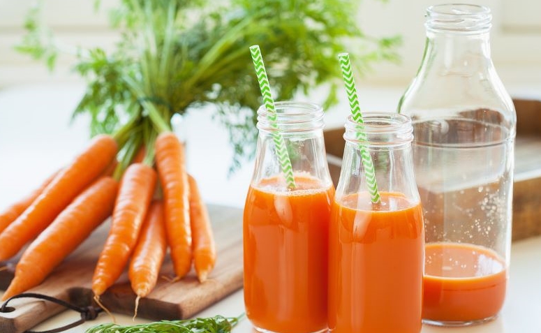 smoothie detoxifiere anti-imbatranire