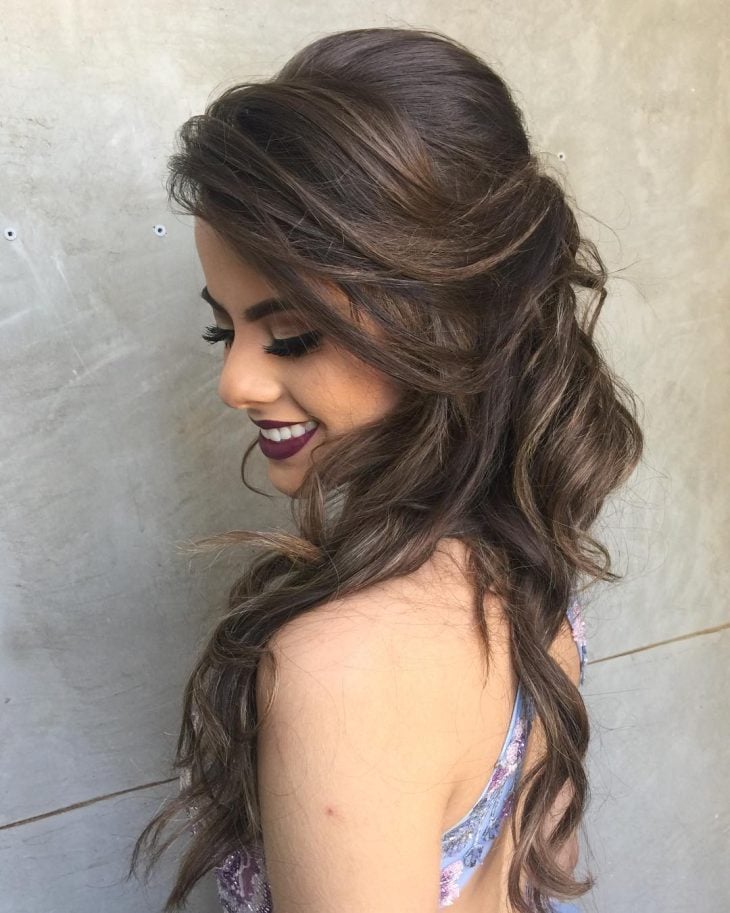 45 Ideias Incríveis De Cabelo Preso De Lado E Como Fazer