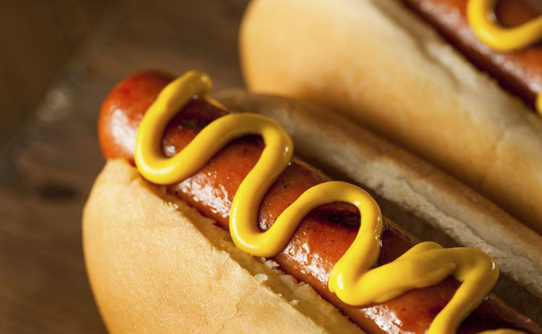 Dia do Cachorro-Quente: quanto custa o hot dog em universidades do