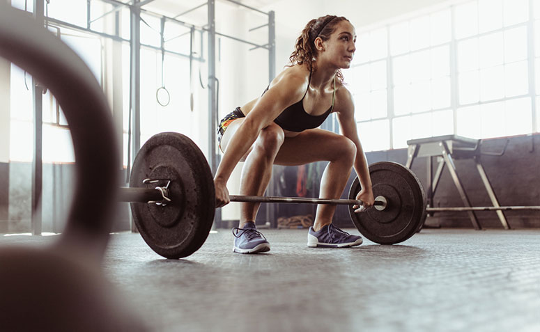 Mais peso ou mais repetições: o que é melhor na musculação? 