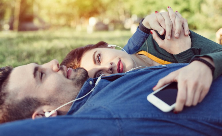 50 músicas românticas para você declarar todo o seu amor