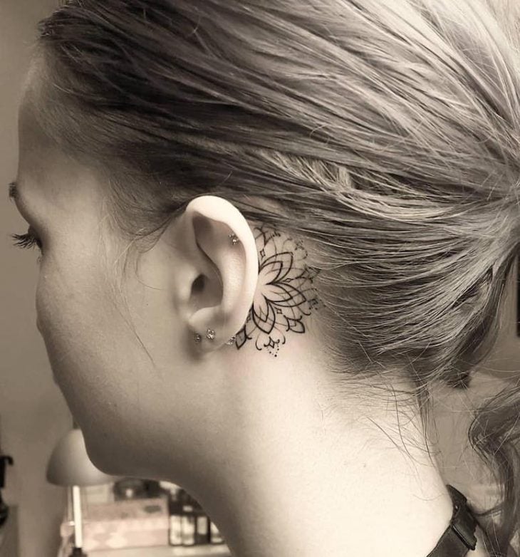Tatuagem na orelha: 60 ideias LINDAS que te deixarão encantada
