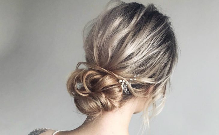 Coque baixo: 30 inspirações para aderir ao penteado - Speedy Bronze