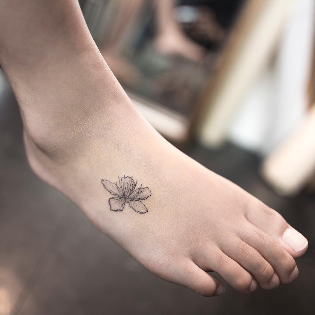 Tatuagem no pé 100 fotos de tattoos para você se inspirar