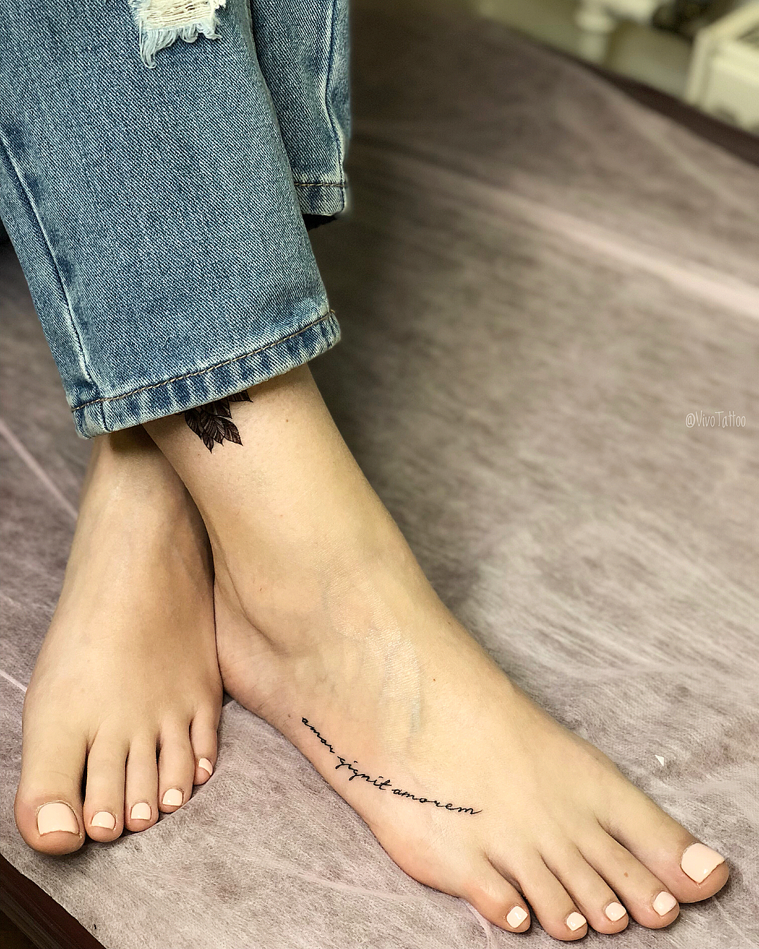 Featured image of post Frases Para Tatuagem Feminina No Pesco o Voc tem uma frase que marcante em sua vida