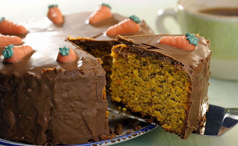 Bolo de cenoura fofinho: aprenda os segredos para uma receita caprichada