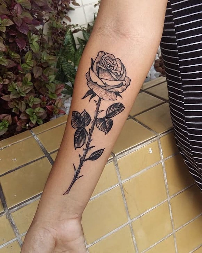 Tatuagem de rosas 123 ideias INCRÍVEIS para você se inspirar