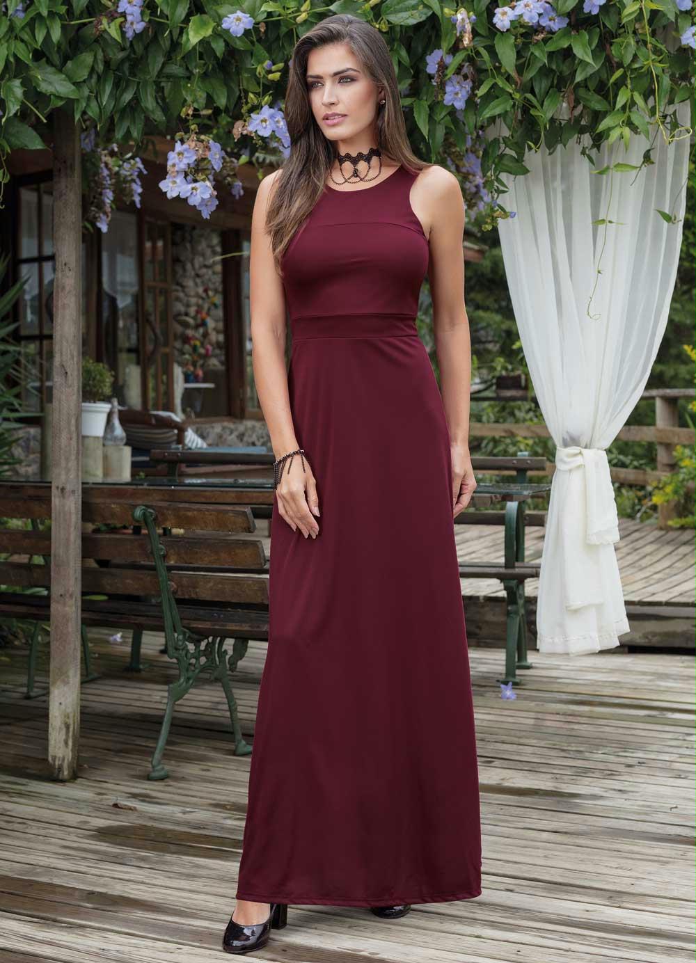 cor de vestido marsala para madrinha de casamento