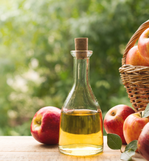 Hidratação com vinagre de maçã: 7 receitas para recuperar fios danificados