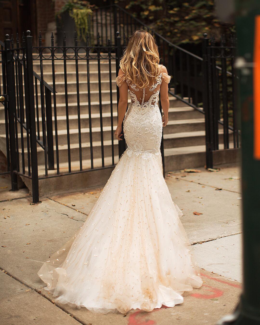 vestido de noiva frente e costa