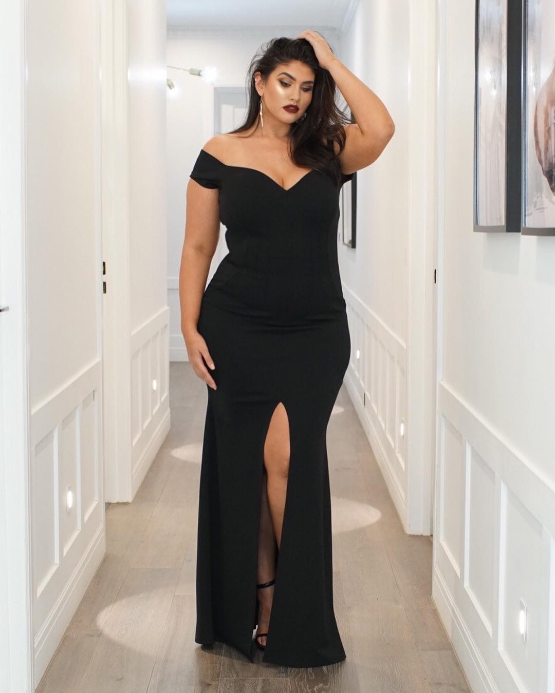 vestido preto plus size para formatura