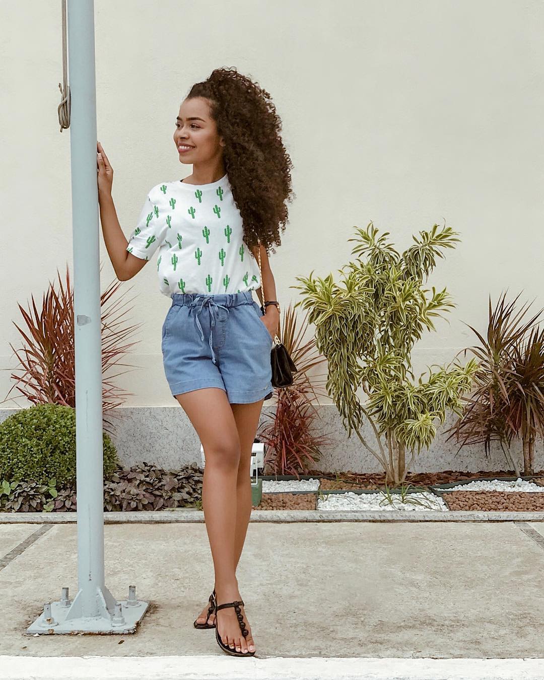 Bermuda jeans feminina: 50 ideias incríveis para refrescar o visual