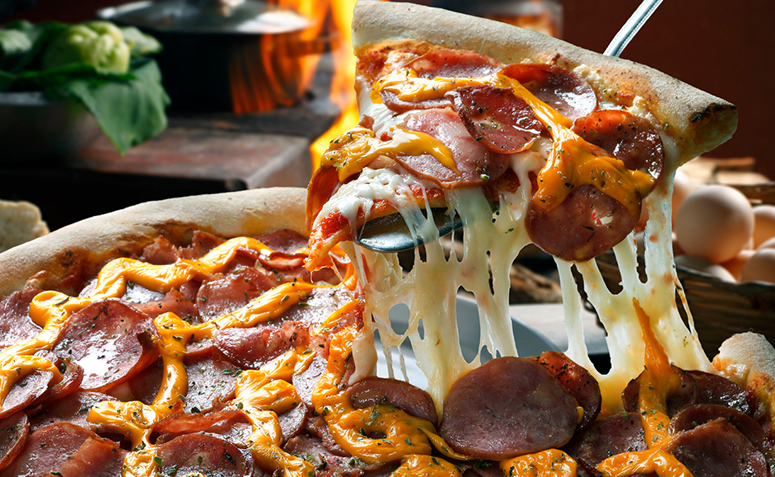 9 receitas de pizza de calabresa que vão conquistar o seu paladar