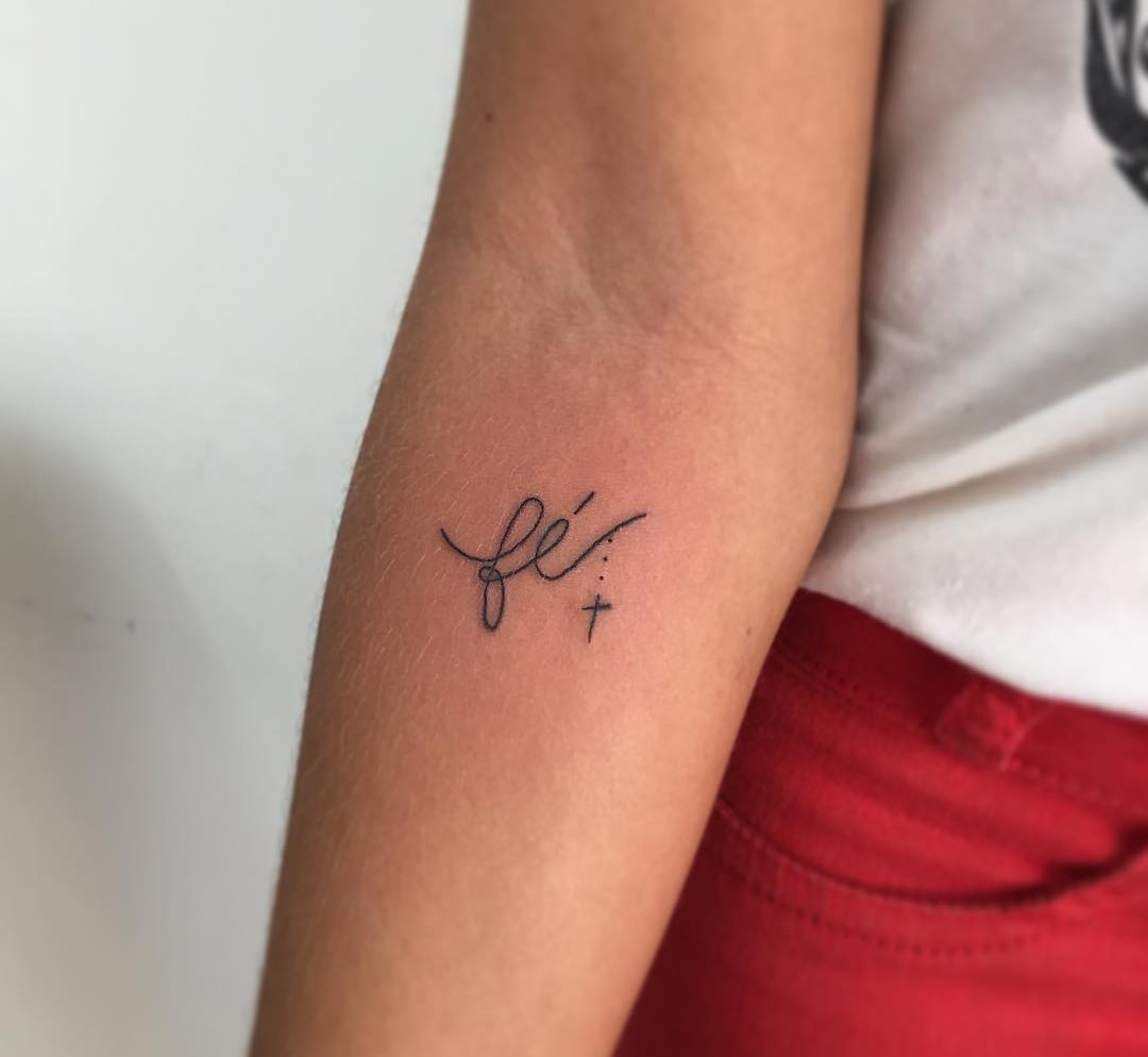 Tatuagem de fé: 80 ideias inspiradoras para homenagear sua 