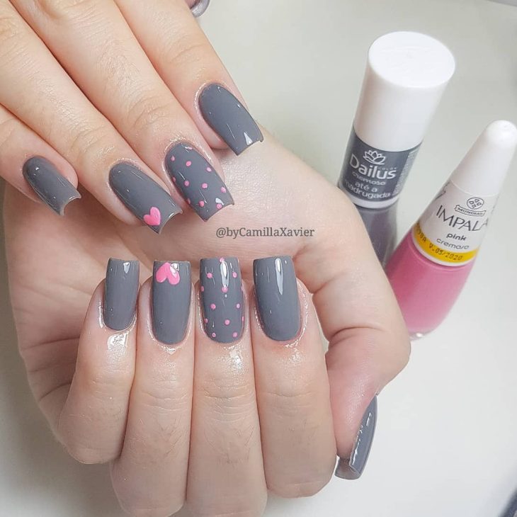 unhas-decoradas-bolinhas-e-coracoes