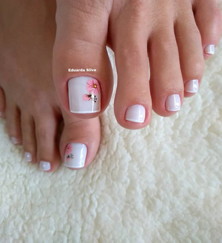 unhas-decoradas-pe-flor