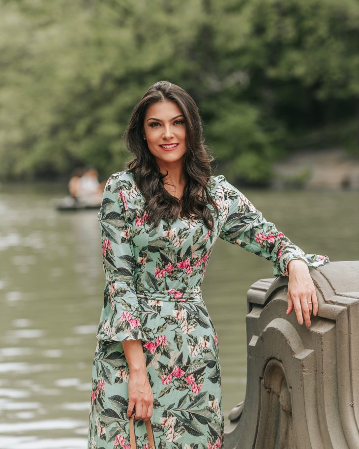 modelo de vestido estampado para casamento