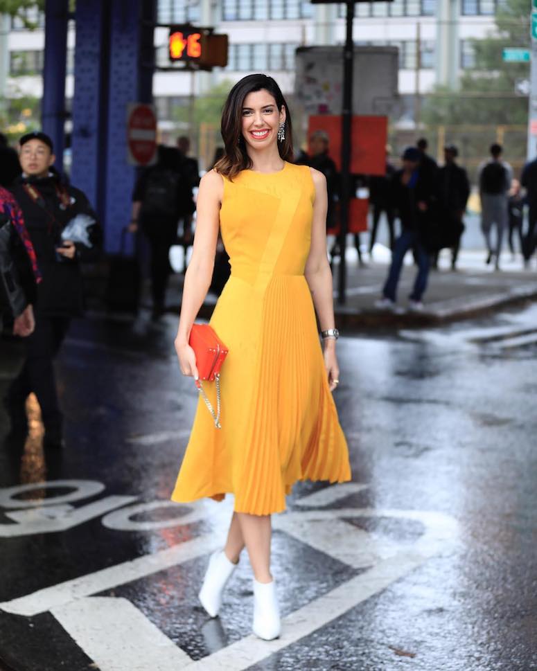 vestido midi tecido fino