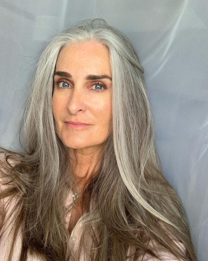 Luiza Carvalho Cardoso — Cabelo branco: como disfarçar ou aderir a este...