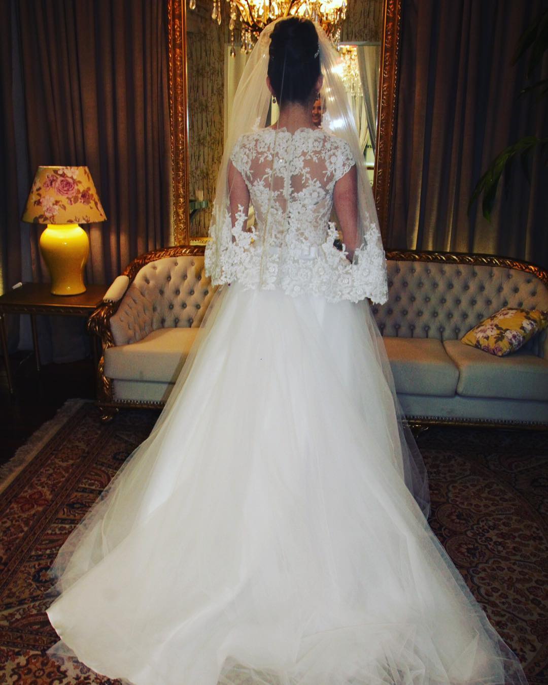 Vestido de noiva com veu sales curto