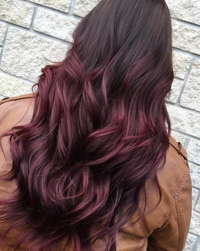 Cabelo vermelho escuro: 50 ideias dessa cor quente para te inspirar