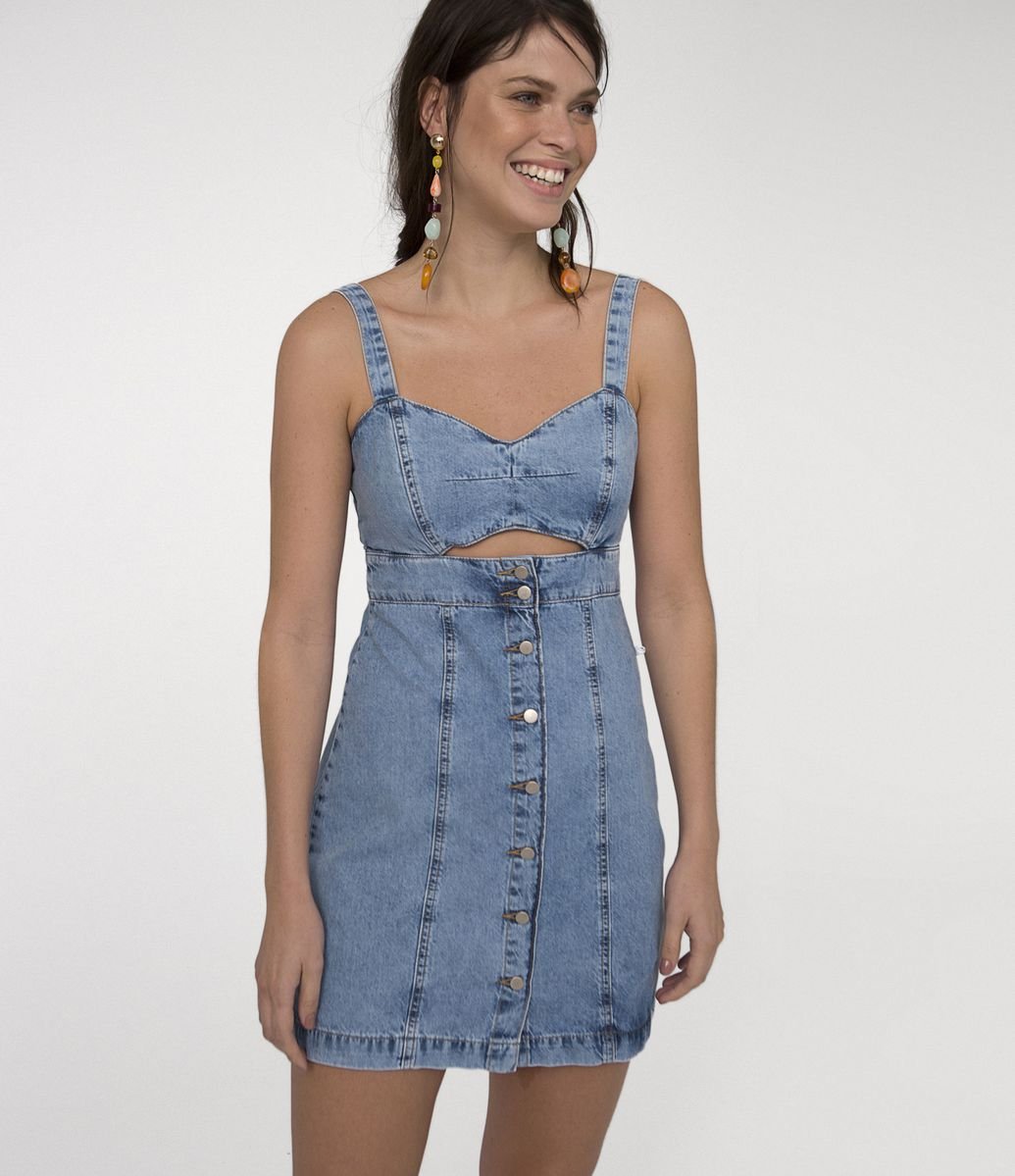 vestido jeans curto rodado