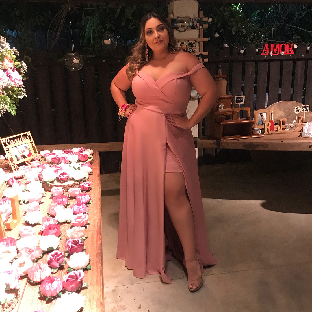 vestido para casamento de dia convidada plus size