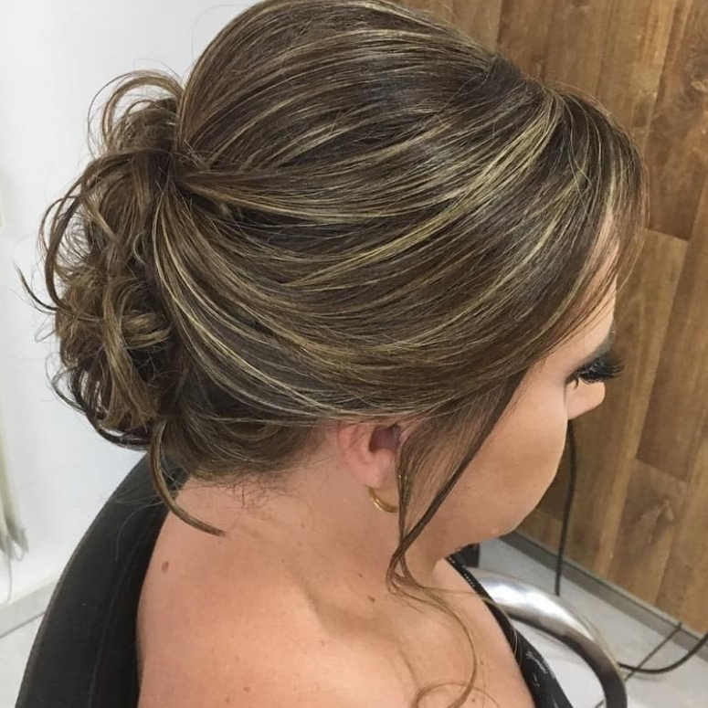 Coque despojado: 100 ideias para um penteado lindo e moderno – Mari Carvalho