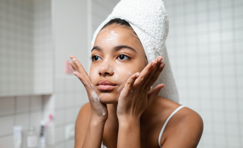 Sabonete para pele oleosa: 10 opções ótimas para controlar a oleosidade