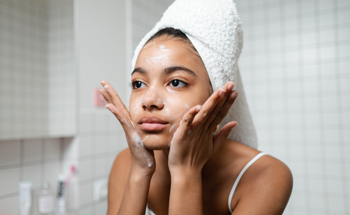 Sabonete para pele oleosa: 10 opções ótimas para controlar a oleosidade