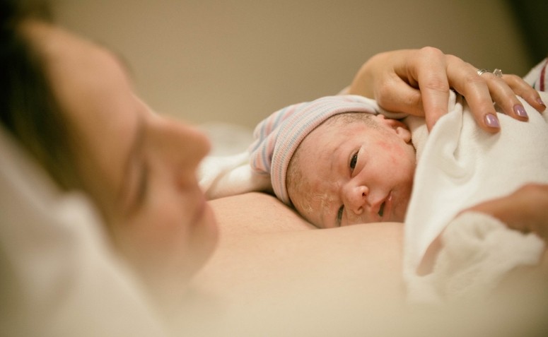 Trabalho de parto: conheça as fases para identificar os sinais