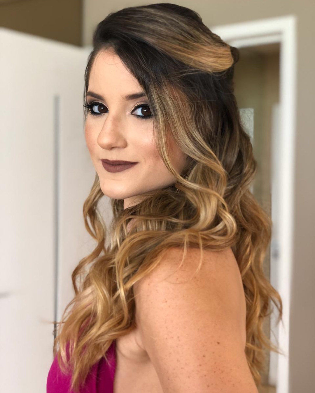 Penteado de princesa: 30 ideias e tutoriais para brilhar em qualquer festa  – Rafaela Gomes Barbosa