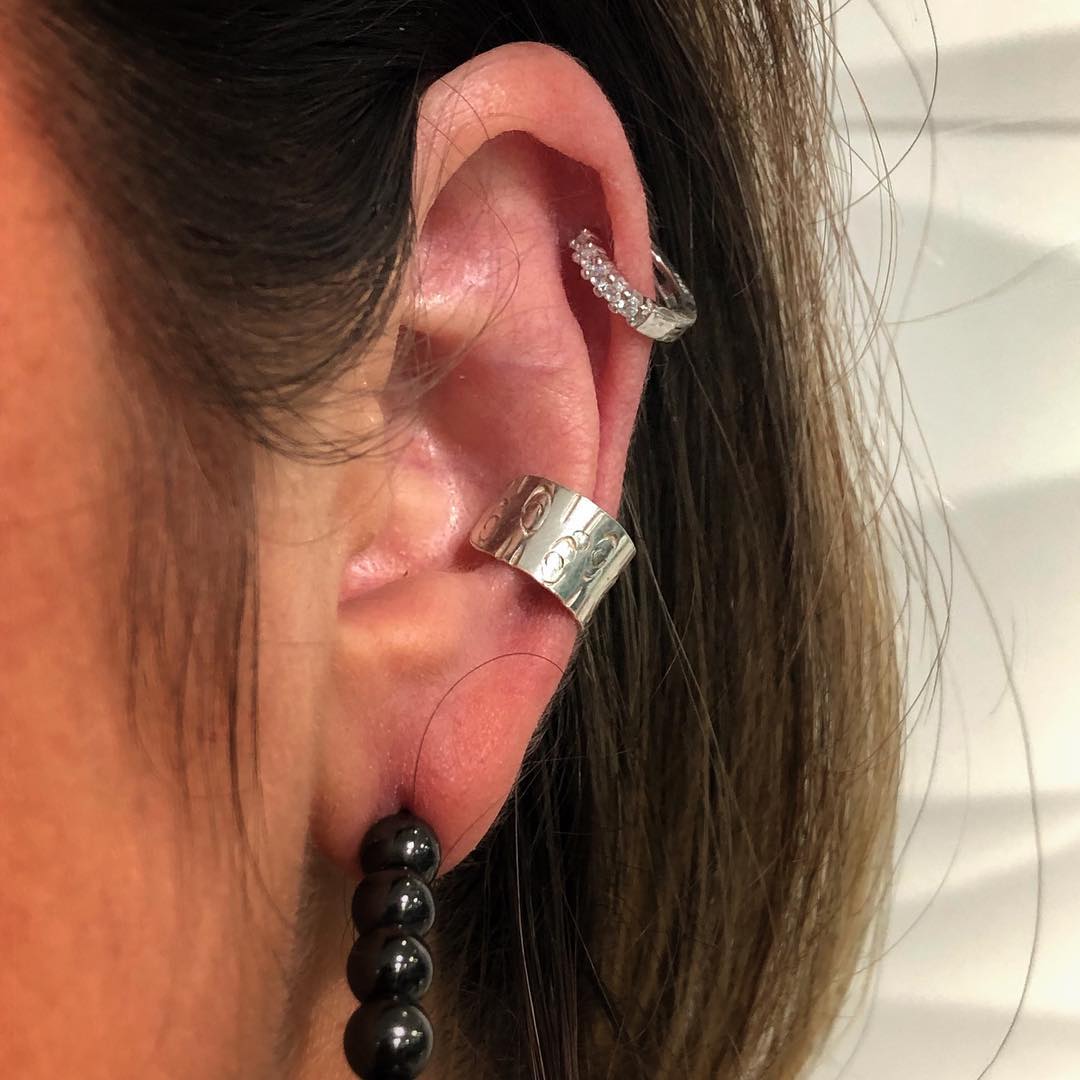 Piercing Helix dói mesmo? Veja a opinião de quem tem! [DICAS]