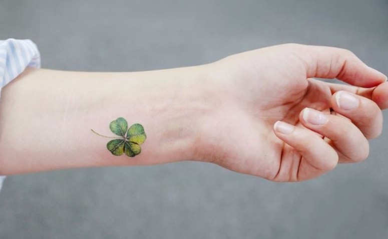 Tatuagem de trevo: significado e 70 ideias para inspirar a sua tattoo