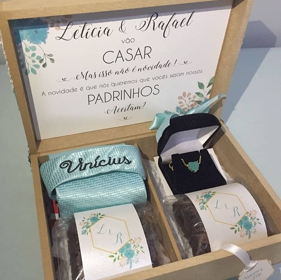 Featured image of post Convite Para Padrinhos De Casamento Barato E Criativo O convite de casamento e o de padrinhos podem ser separados