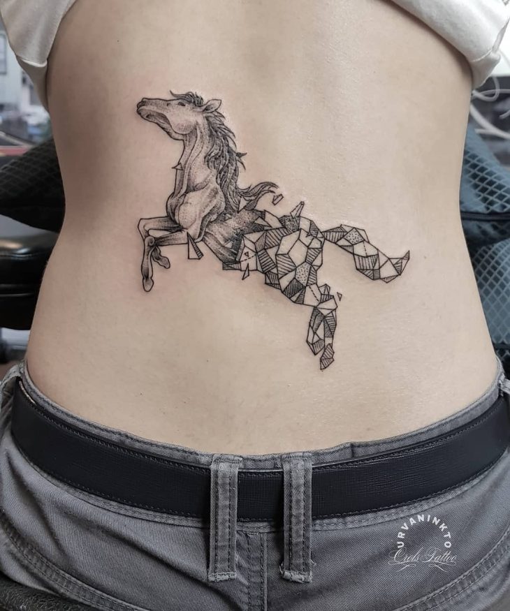 Tatuagem de cavalo: 80 modelos que representam força e resistência