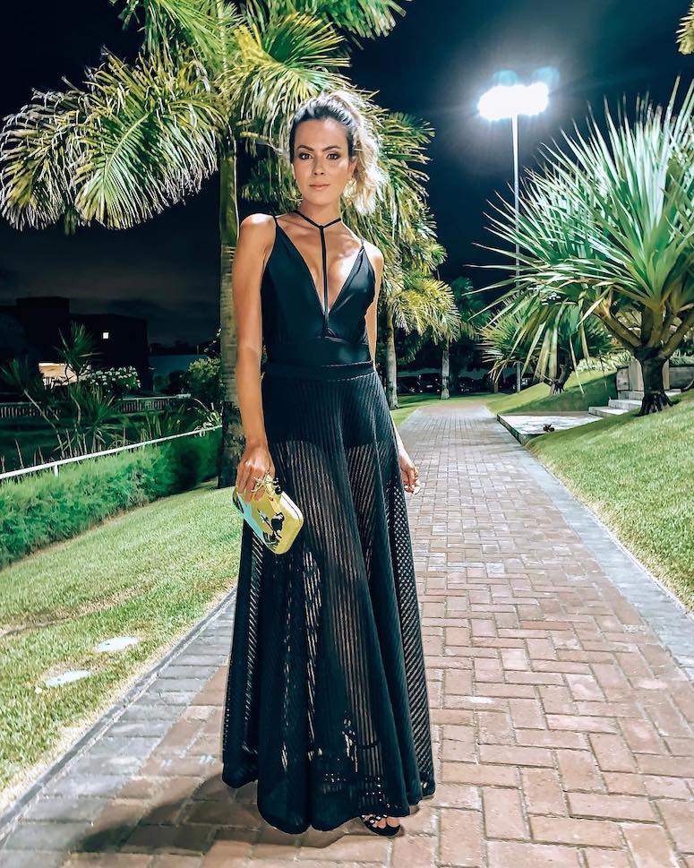 vestido longo preto transparente