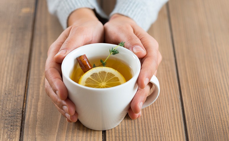 Chá detox: conheça suas funções e saiba como preparar