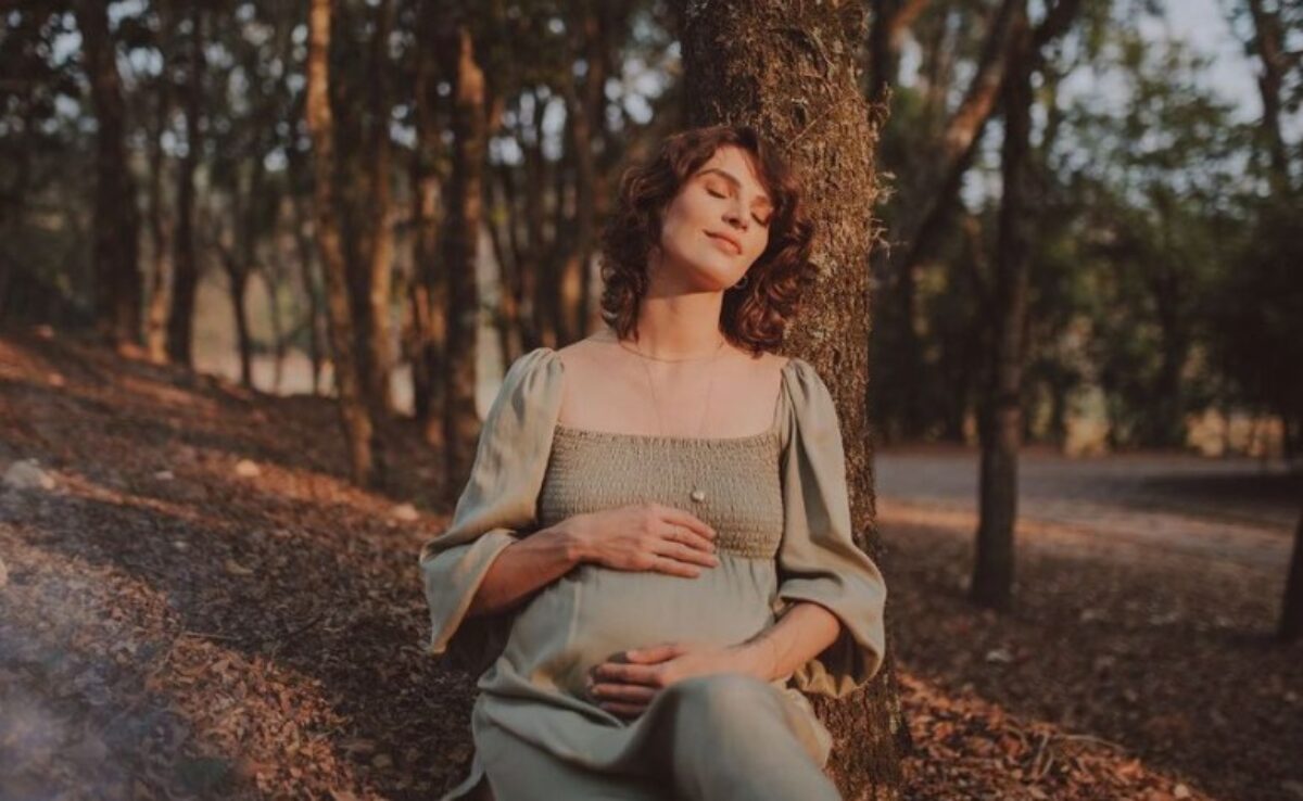 Legenda para foto grávida: 60 frases para registrar essa bela espera Legenda para foto grávida: 60 frases para registrar essa bela espera
