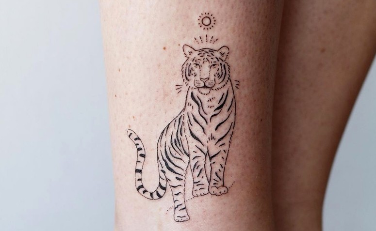 Tatuagem de tigre feminina: 70 ideias incríveis para despertar a coragem