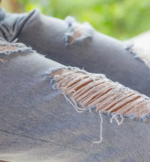 Como desfiar calça jeans: 10 tutoriais para copiar em casa