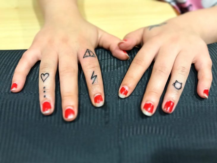 Tatuagem de Bonequinhos ➞ +40 ideias fofas e muito criativas! – Camila  Rocha Noticias