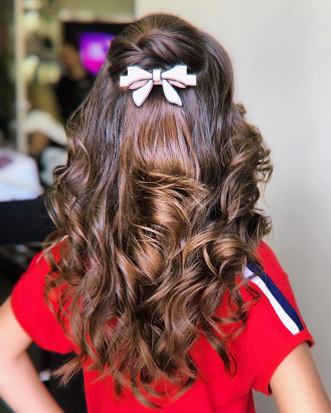 Penteado para daminha de casamento: 31 inspirações maravilhosas!