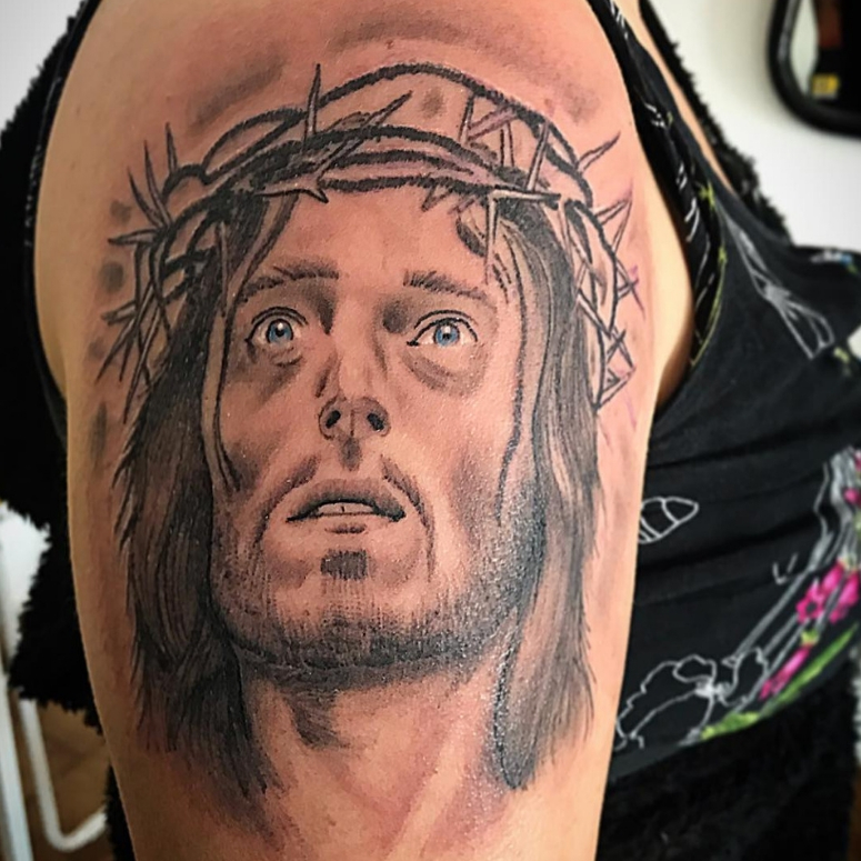 Featured image of post Tatuagem Rosto De Jesus Cristo No Bra o O triunfo de jesus cristo sobre a morte f sica e