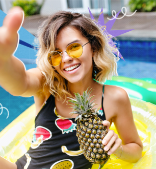 80 frases e legendas para foto na piscina que são incríveis