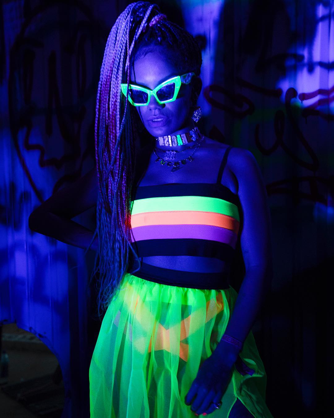 roupas com neon