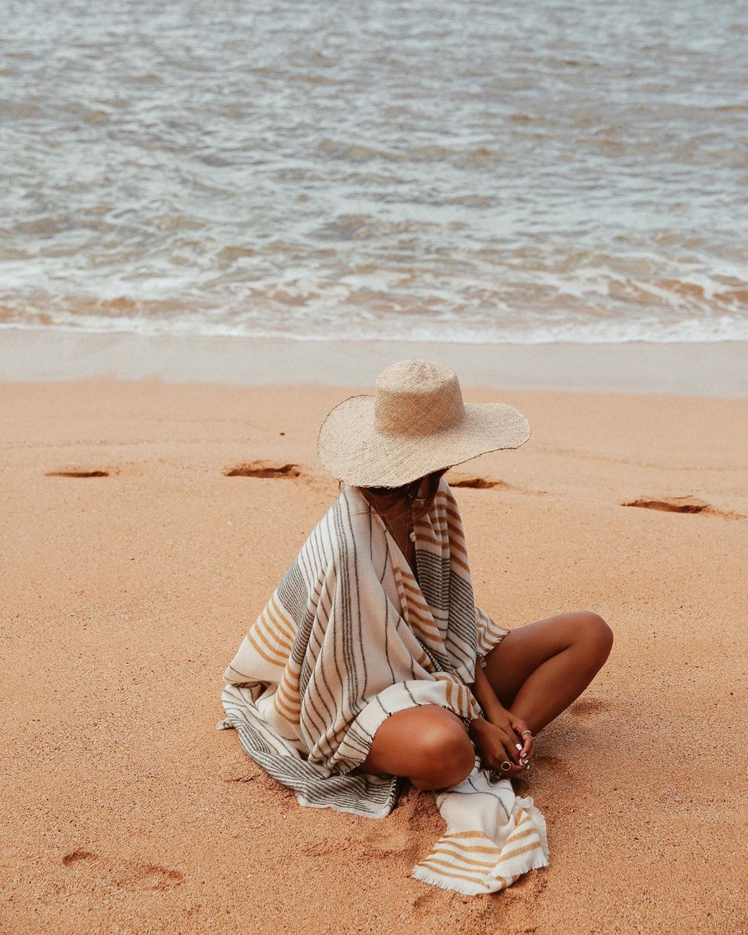 Poses Para Fotos Na Praia 30 Ideias Para Um Clique Certeiro