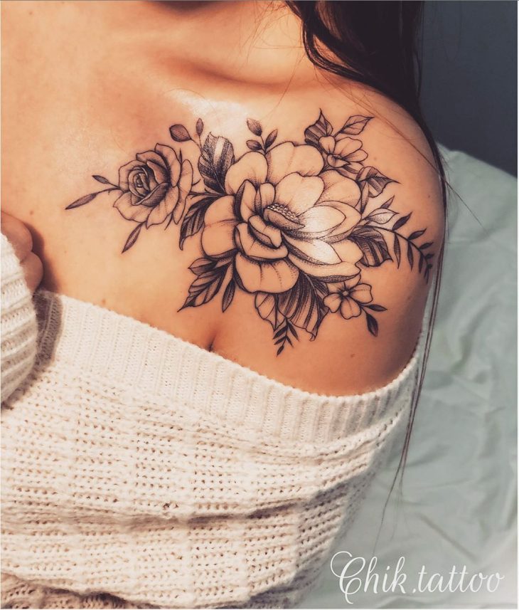 Tatuagem de flor no ombro: 65 fotos para todos os estilos