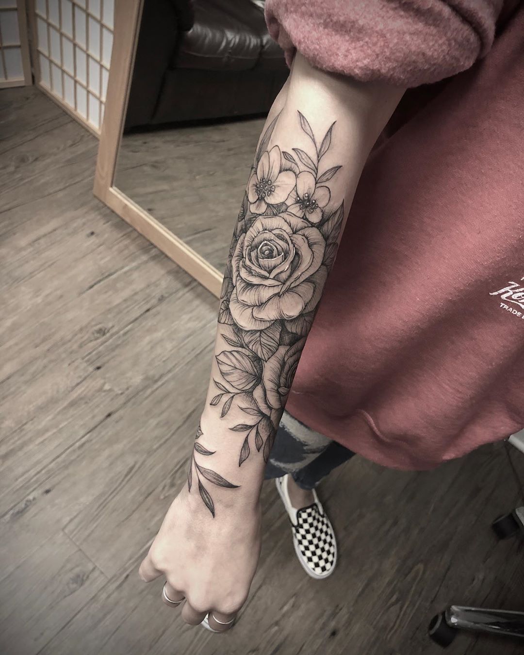 Featured image of post Antebra o Flor Delicada Tattoo 174 1 artwork tattoo studio artworktattoo instagram