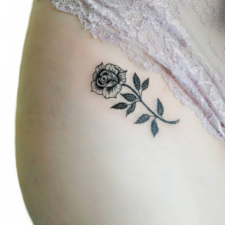 Tatuagem na virilha: 50 fotos com ideias para quem quer ousar